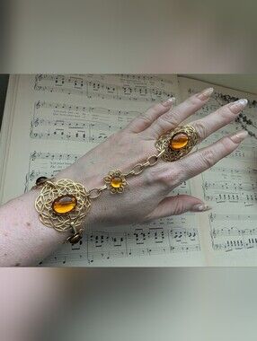Vintage Gold-Tone Amber Glass Floral Hand Chain Bracelet - Women Jewelry